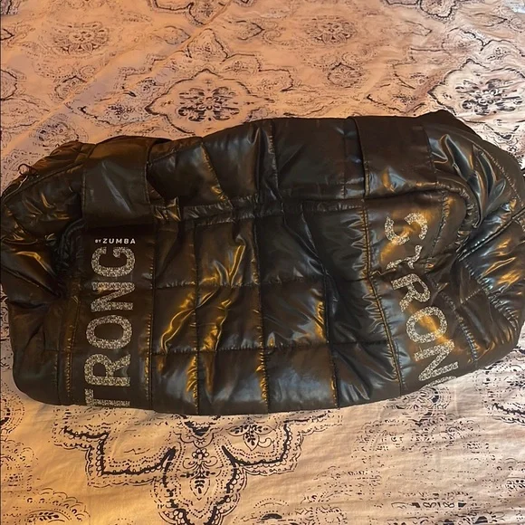 Strong by Zumba Fitness Black Quilted Duffel Bag - NWT - Picture 4 of 9